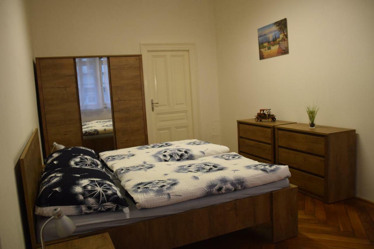 Tiva Downtown Apartments プラハ エクステリア 写真